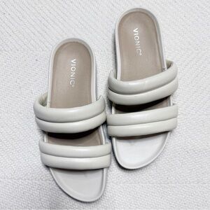 VIONIC cream faux leather Mayla slide sandals SIZE 9